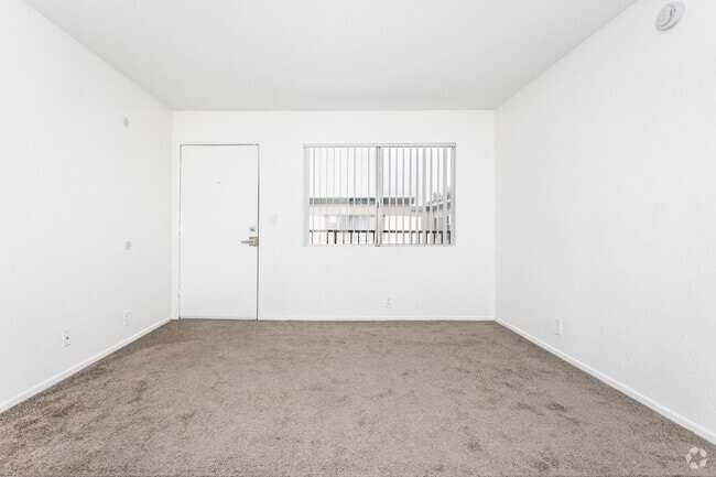 2BR, 2BA - 1,000SF - Living Room - 1375 Temple Ave.