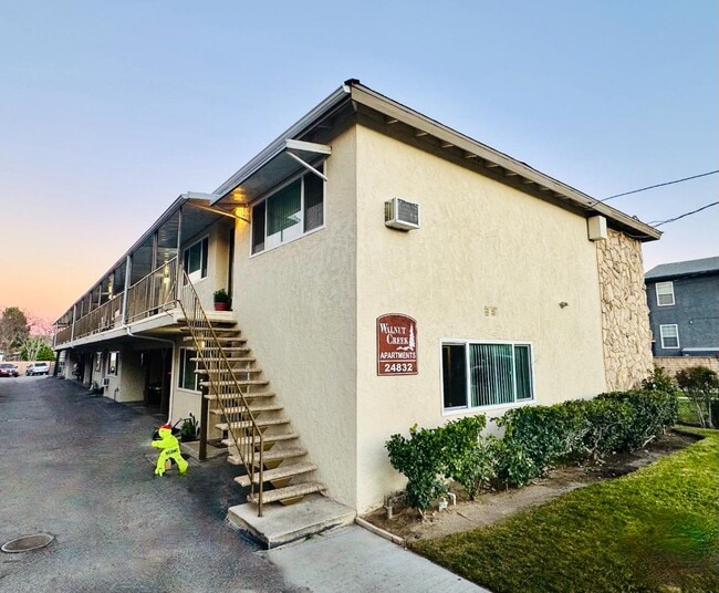 Photo - 24832 Walnut St