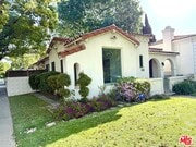 Photo - 2002 Kelton Ave