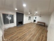 Photo - 656 W 33rd St