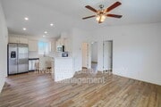 Photo - 4028 Charles St