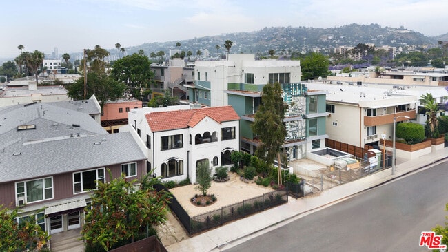 Photo - 1007 N Genesee Ave