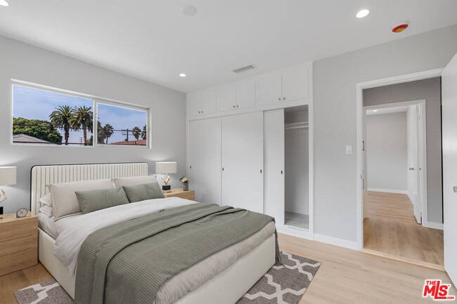 Photo - 4023 Lincoln Ave Unit 4