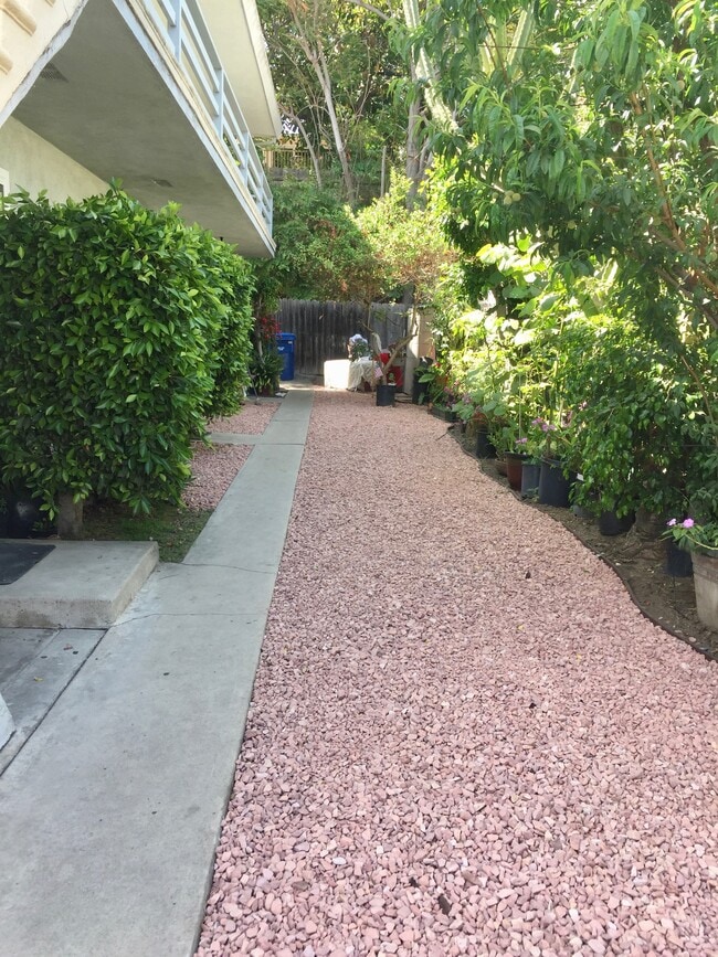 Photo - 11333 Venice Blvd Unit 5