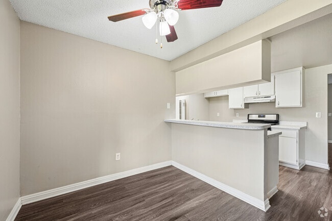 2BR, 2BA - 850SF - Dining Room - San Dimas Village
