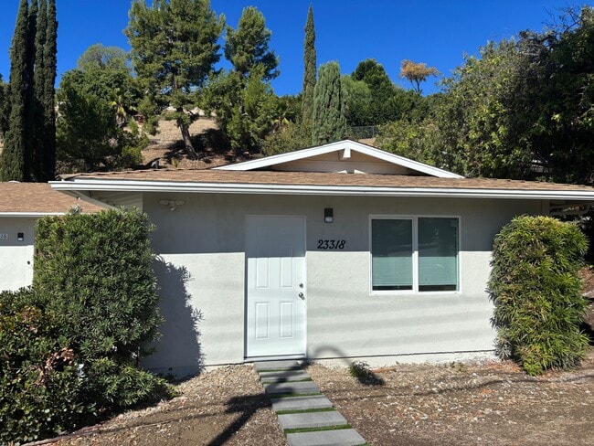 Building Photo - 23316 Balmoral Ln Unit 23318