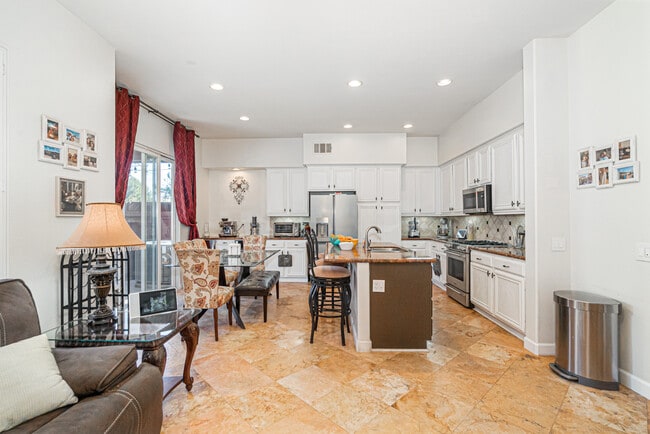 Photo - 445 Corte Calypso