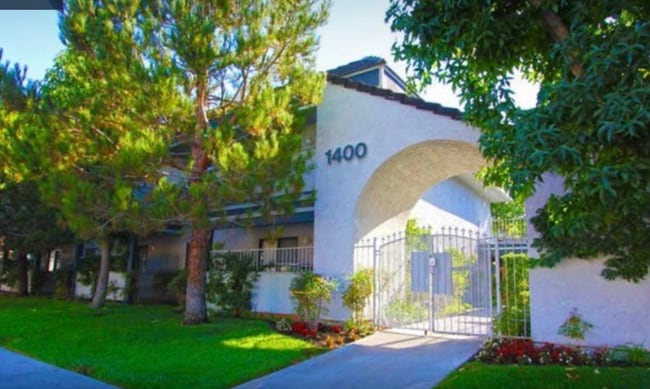 Photo - 1400 Peckham St