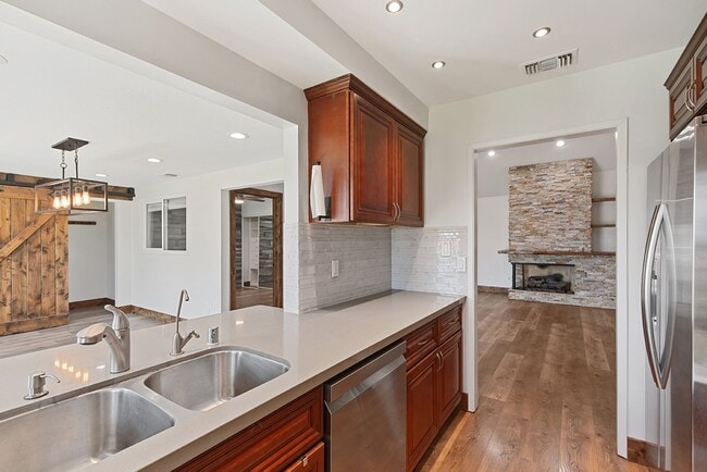 Building Photo - Refined Penasquitos Townhome with Panoramic Backyard Views & Modern Upgrades!