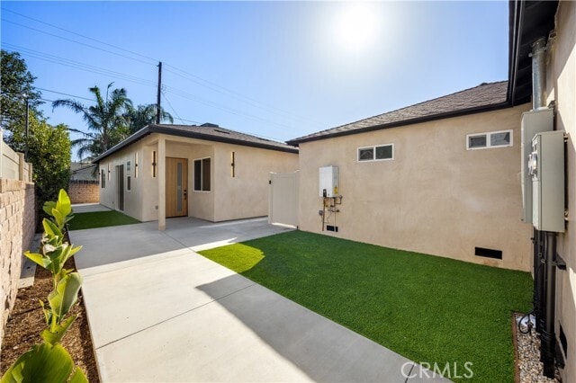 Photo - 6950 Amestoy Ave