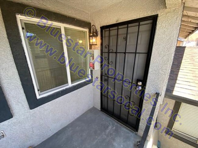 Building Photo - 16450 Lariat Rd Unit #04