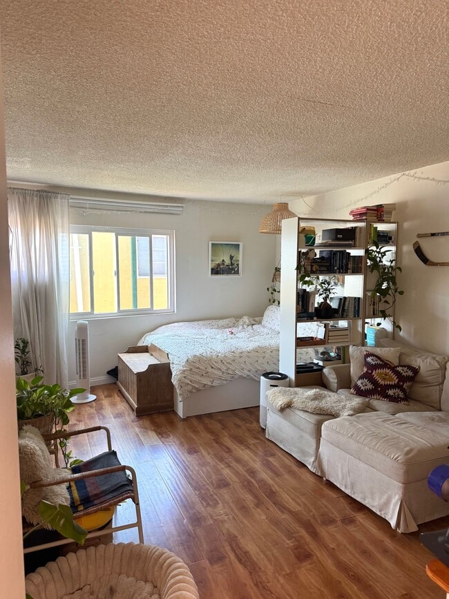 Building Photo - 4747 S Centinela Ave