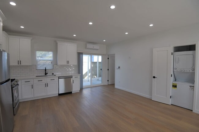 Photo - 5915 Fair Ave Unit 5919.5