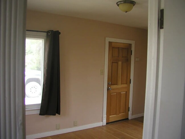 Photo - 450 W Main St