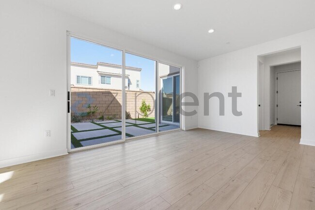 Photo - 75249 Buckley Dr