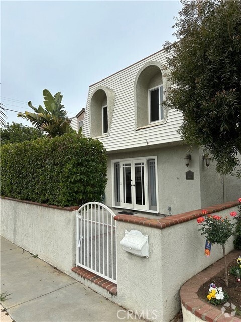 Building Photo - 503 19th St Rental