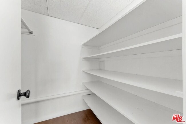 Photo - 906 N Doheny Dr Unit #311