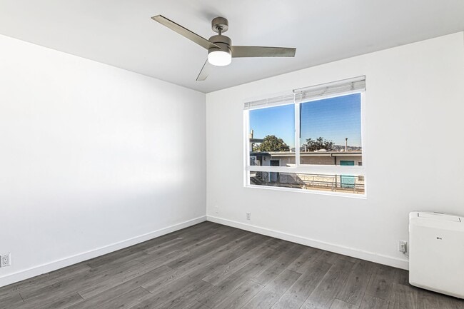 Building Photo - 5005 August St