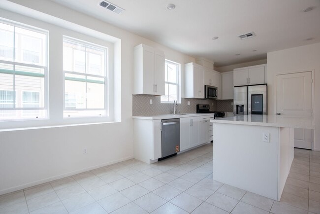 Photo - 3 Bedroom 2.5 Bathroom Condo Available for Rent in 'Citrus Bay'