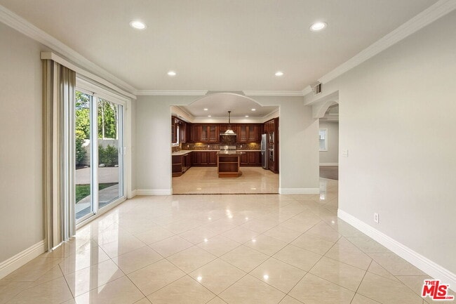 Photo - 5217 Etiwanda Ave