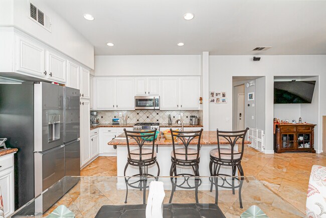 Photo - 445 Corte Calypso