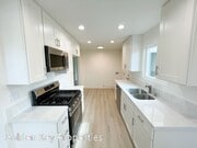 Photo - Beautifully remodeled property located in ... Townhome