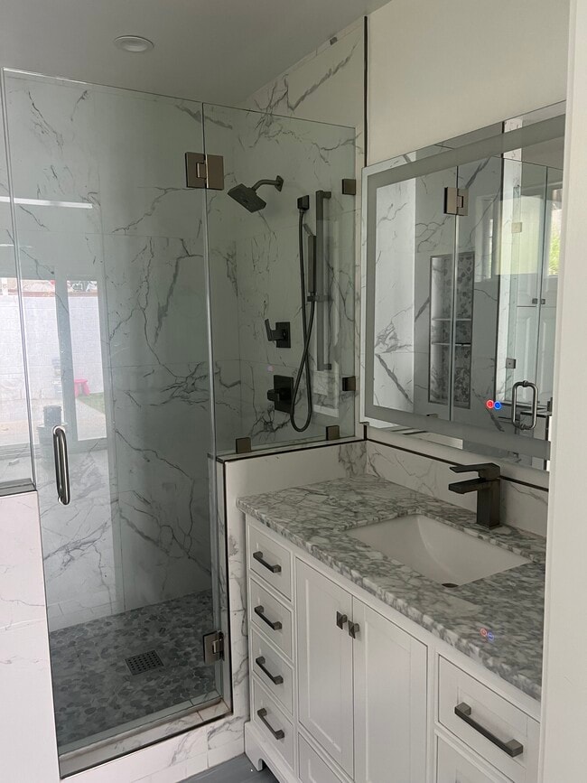 Photo - 2327 Dorothy St