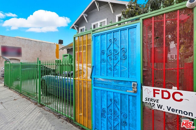 Photo - 522 W Vernon Ave