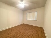 Photo - SDC T 1633-1639 Unit 1635