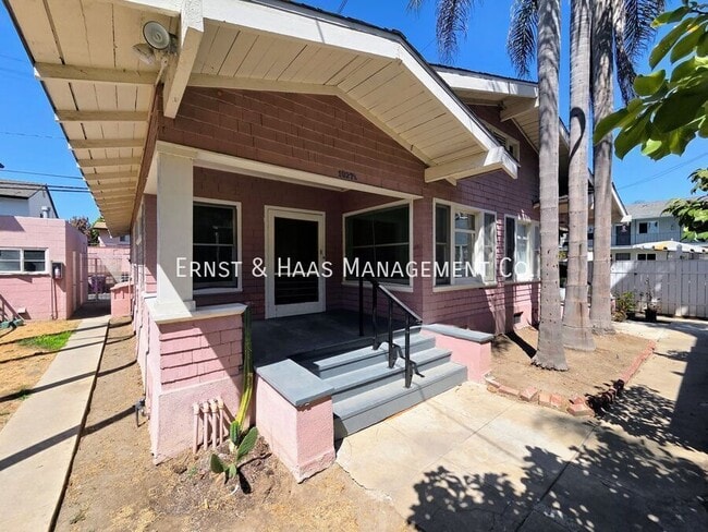 Building Photo - 1027 1/2 E. Ocean Blvd.-