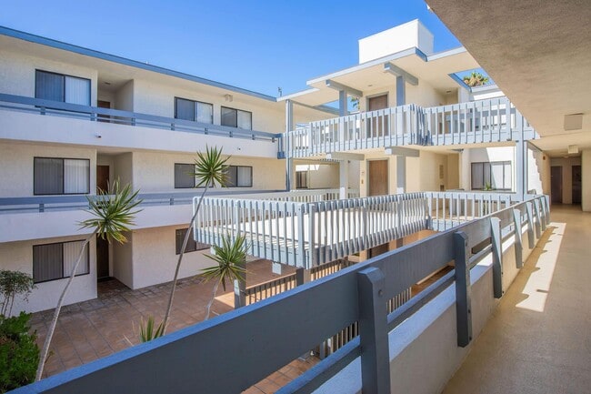Photo - Riviera Vista Apartments