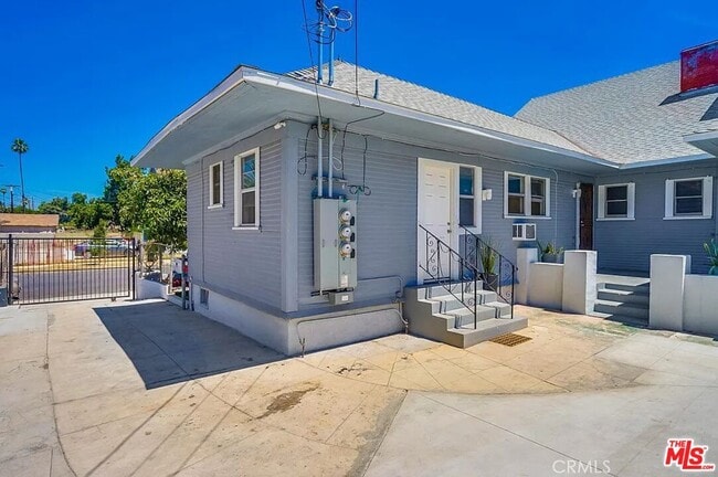 Photo - 2901 Raymond Ave Unit 2901