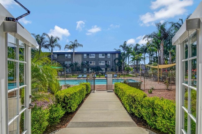 Building Photo - Nutwood East Apartments