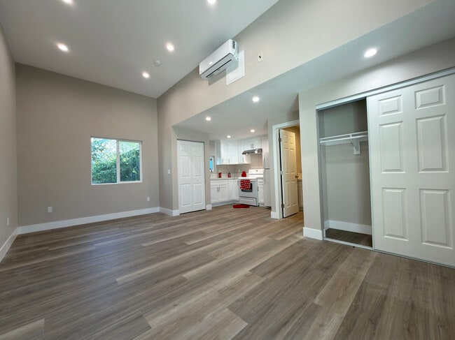 Photo - 1382 Molino Ave Unit A