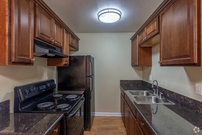 1 BR, 1 BA - 650 SF - Mapleview Apt. Homes