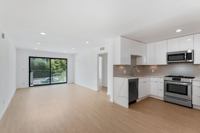 Photo - 1546 Bundy Drive