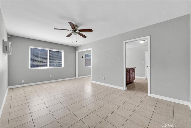 Photo - 9323 Sage Ave