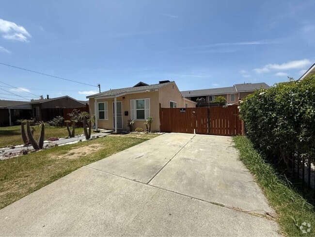 Building Photo - 20841 Alburtis Ave Rental