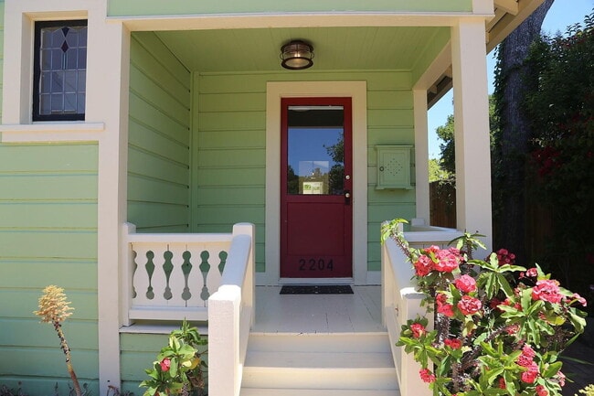 Photo - Charming 3-Bedroom Haven in Santa Barbara's Heart with Spacious Living!