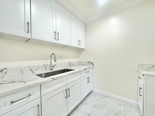 Photo - 20445 Saticoy St Unit 32