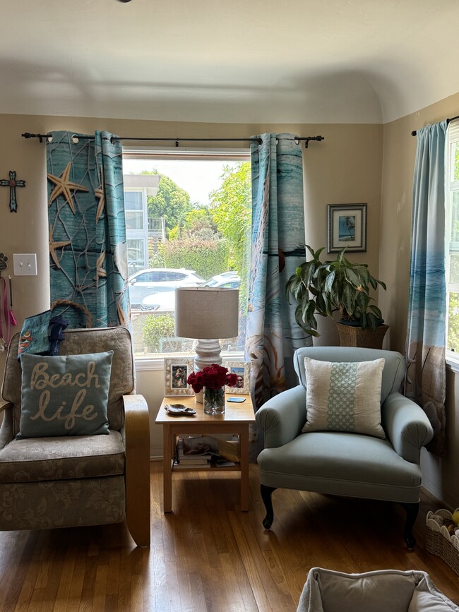 Photo - 2105 Huntington Ln