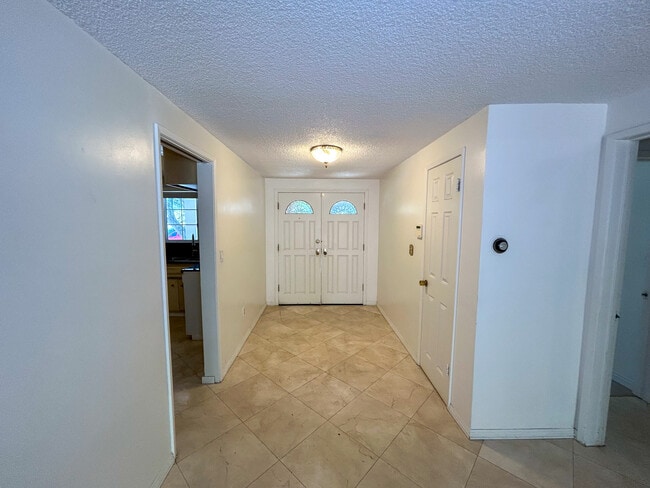 Int. Front Door - 24507 Hatteras St