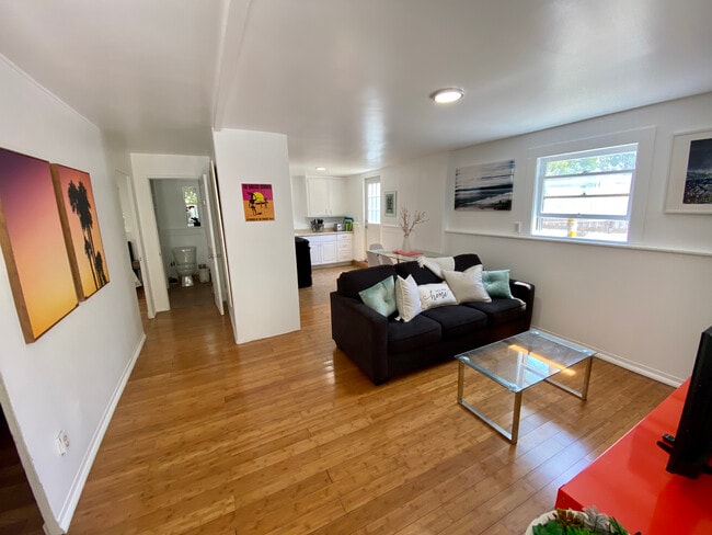 Photo - 2102 6th St Unit 1