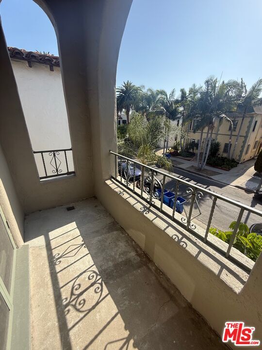 Photo - 444 N Curson Ave Unit 444 1/2