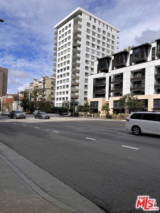 Building Photo - 10787 Wilshire Blvd Unit 303 Rental