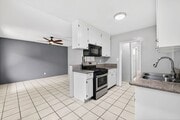 Photo - 210 E 29th St Unit 02