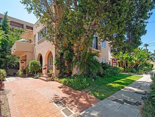 Street face and driveway - 2528 Front St Unit 2528