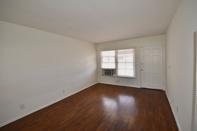 Photo - 4658 Colfax Ave Unit 05