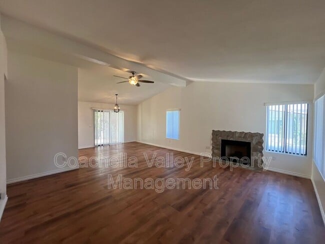 Photo - 40641 Schafer Pl