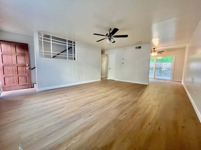 Photo - 3840-3842 Dove Unit 3842